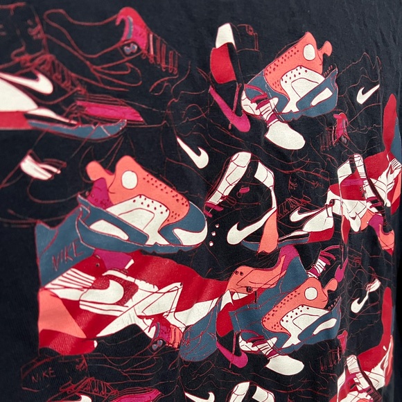 Nike Sneakerhead Shirt - Picture 4 of 8